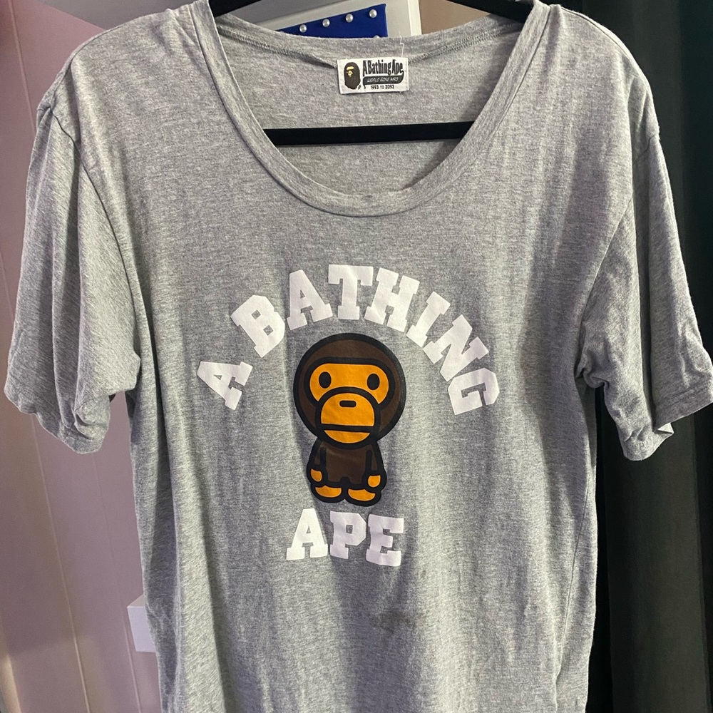 Gray Short Sleeve Tee with Graphic Design